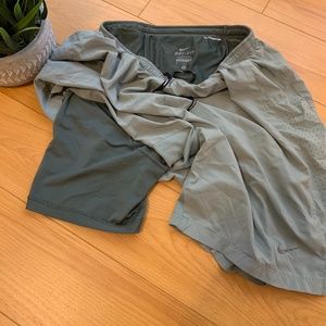 Nike Mens Grey Shorts 2 in 1 compression Liner M
